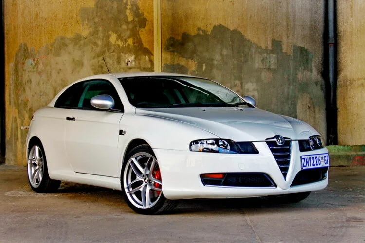 Alfa Romeo GT Buyer's Guide — italicar